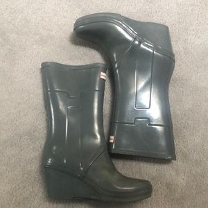 Hunter “Kellan” wedge heel rain boot
